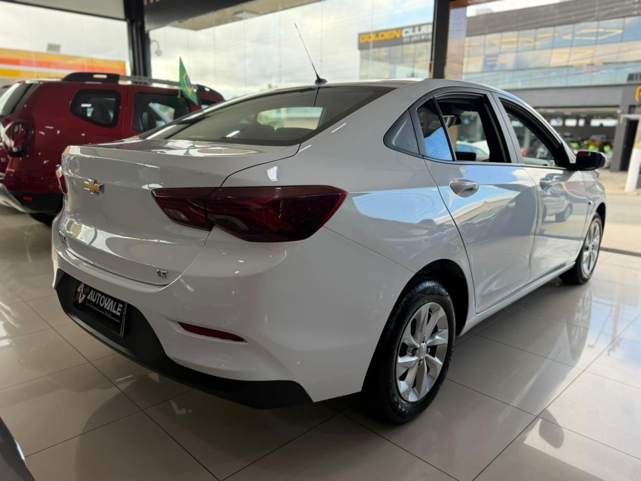 CHEVROLET Onix Sedan - Foto