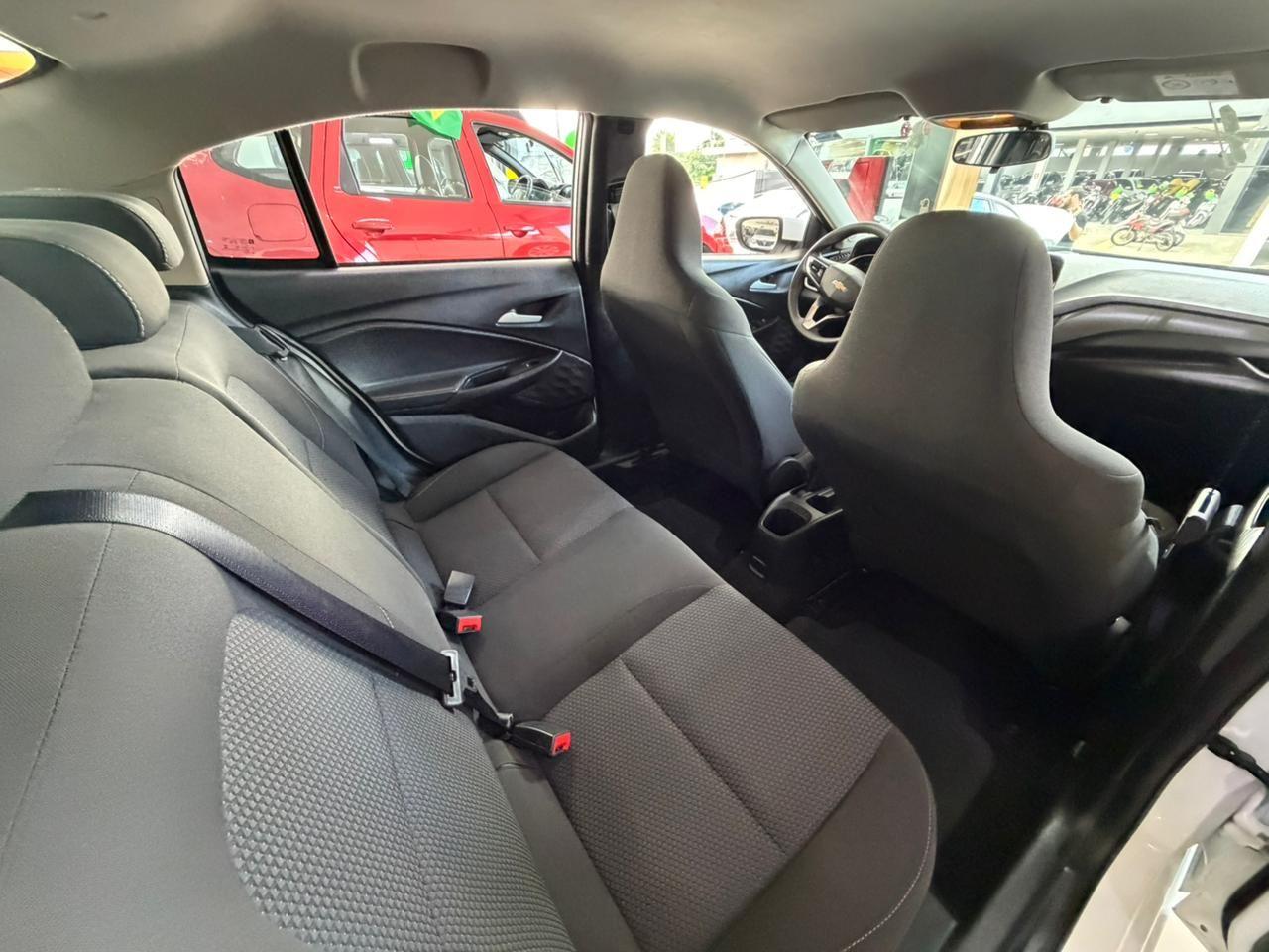 CHEVROLET Onix Sedan - Foto