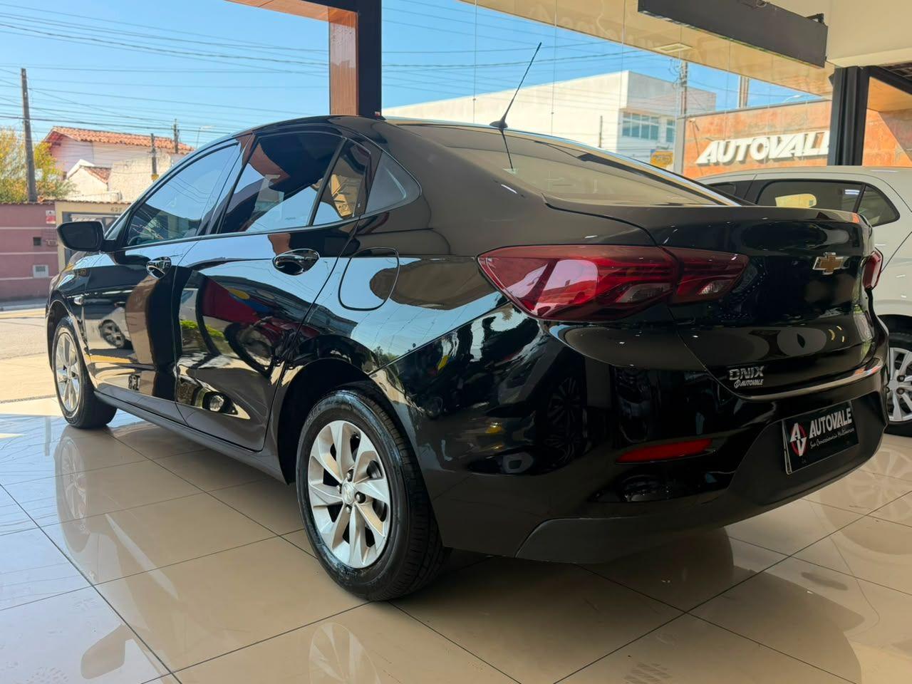 CHEVROLET Onix Sedan - Foto