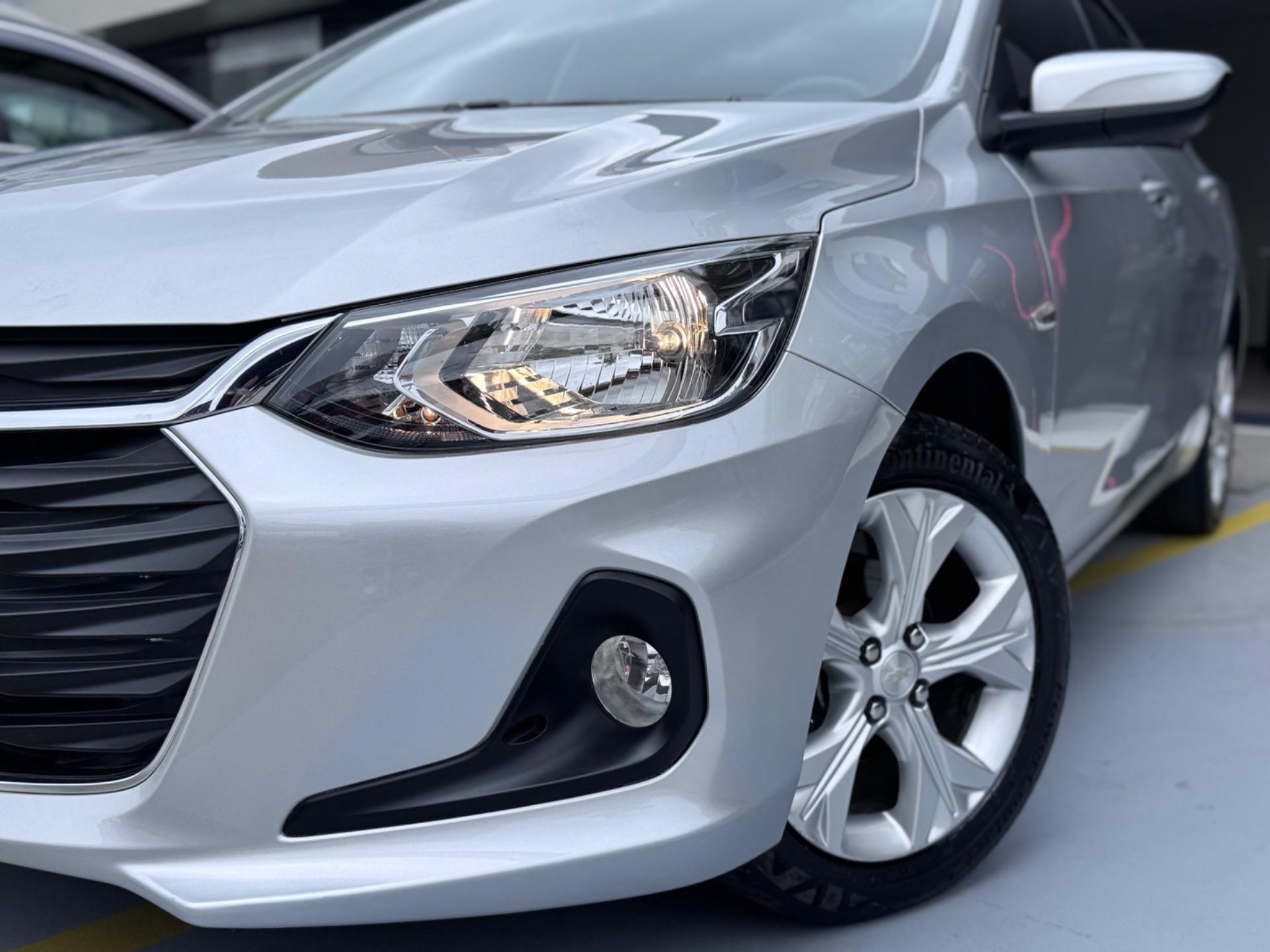 CHEVROLET Onix Sedan - Foto