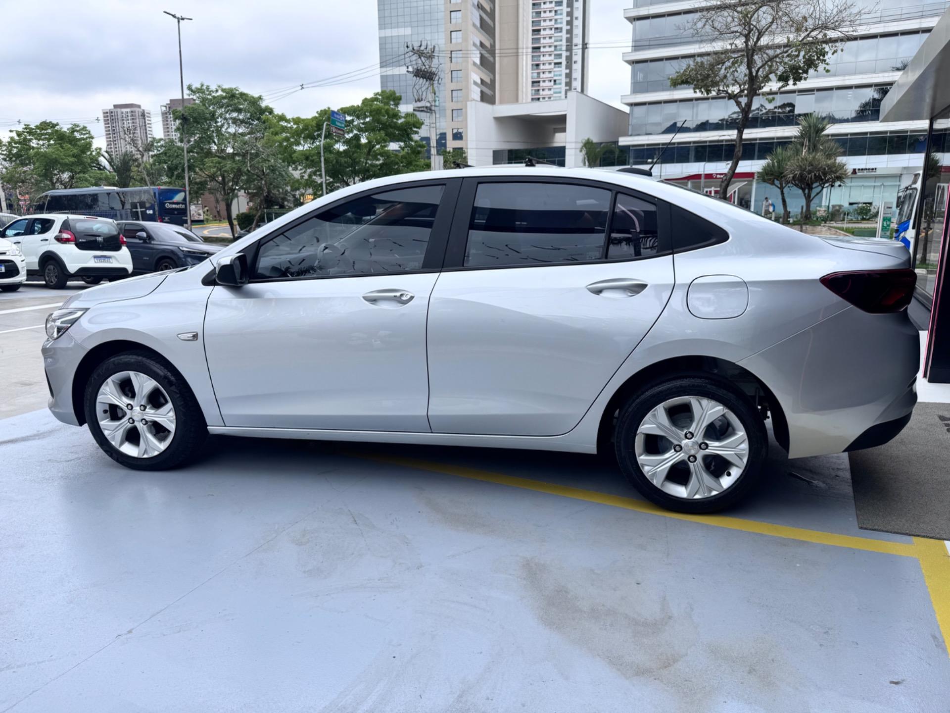 CHEVROLET Onix Sedan - Foto