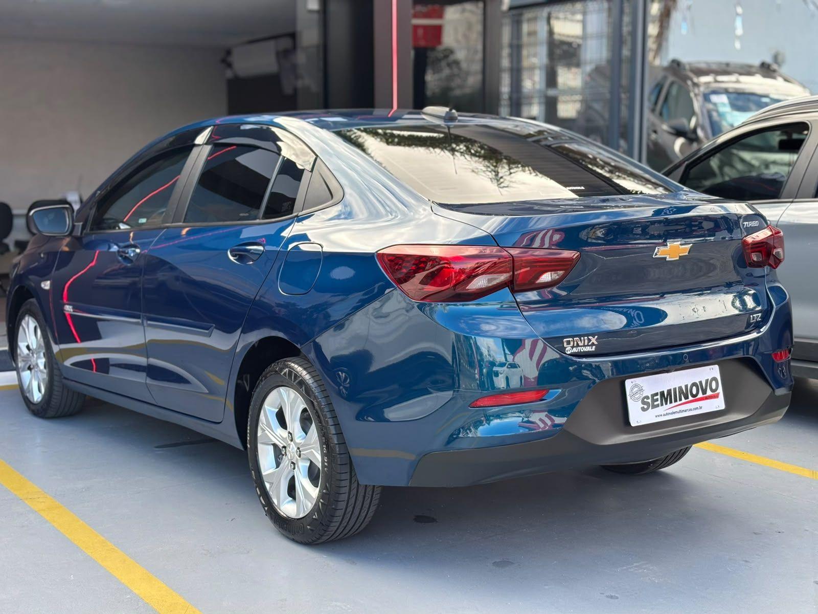 CHEVROLET Onix Sedan - Foto