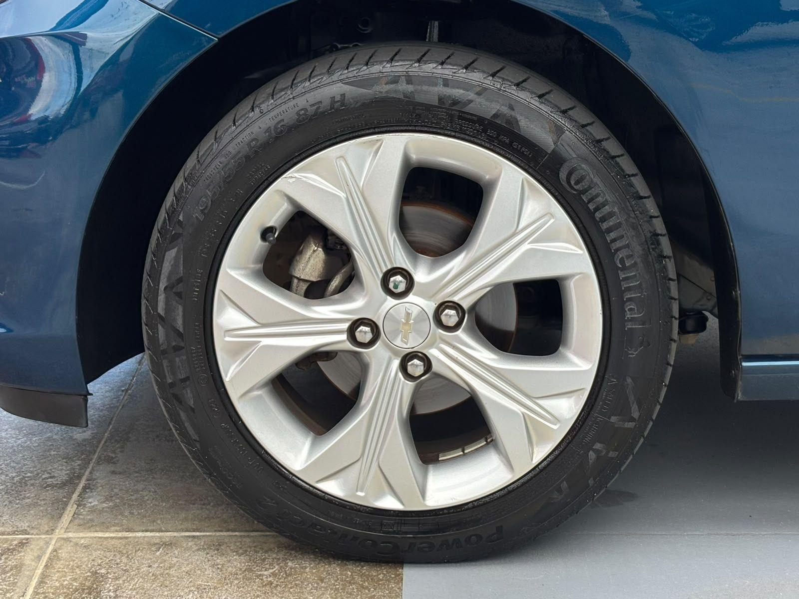 CHEVROLET Onix Sedan - Foto