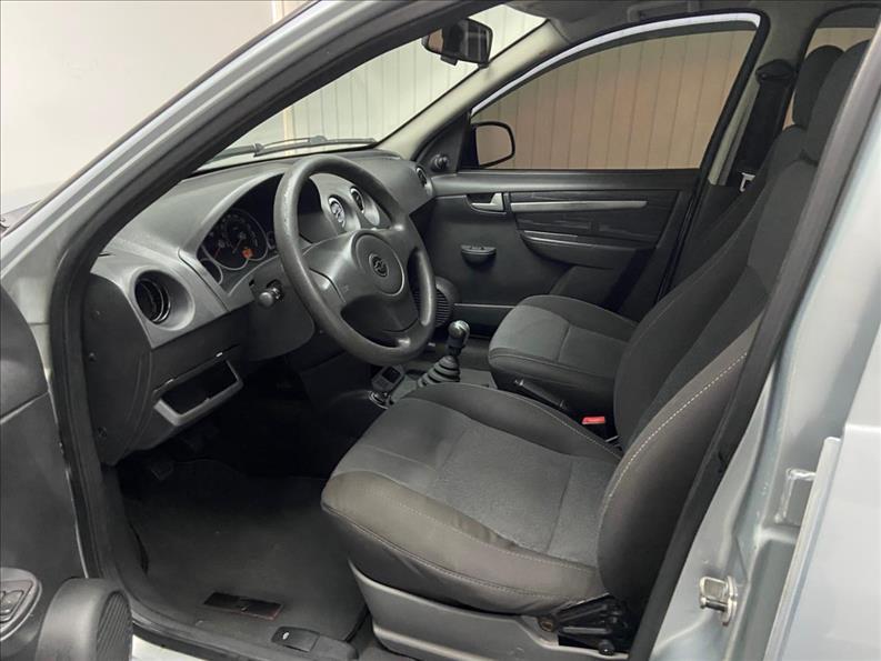 CHEVROLET Prisma - Foto