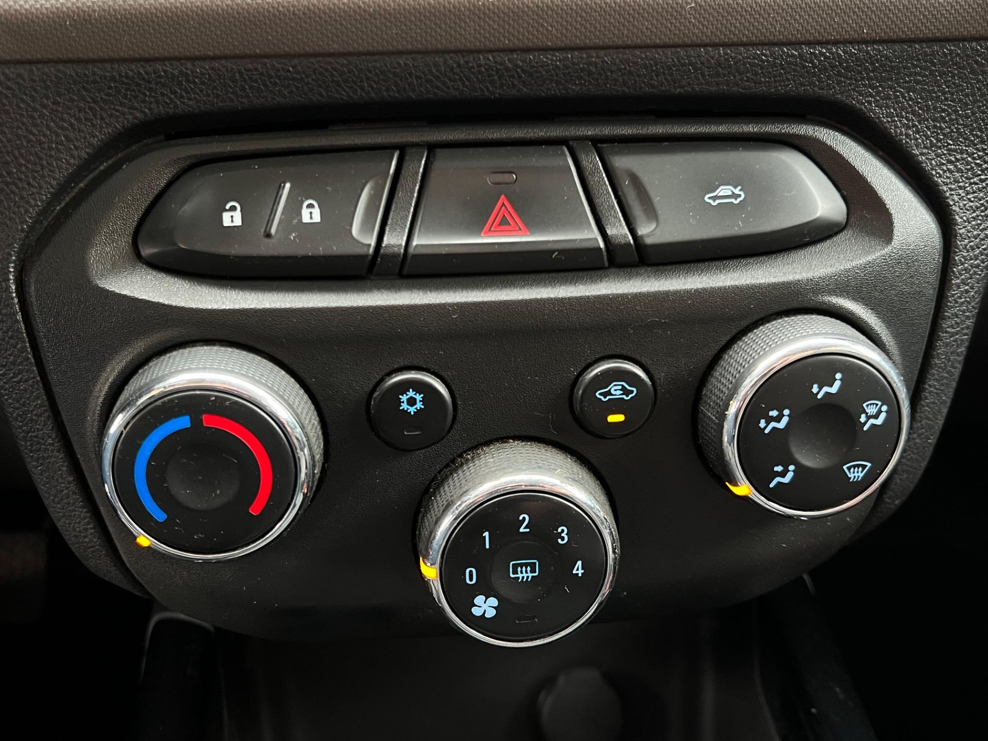 CHEVROLET Prisma - Foto