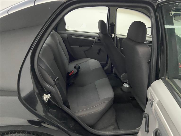 CHEVROLET Prisma - Foto