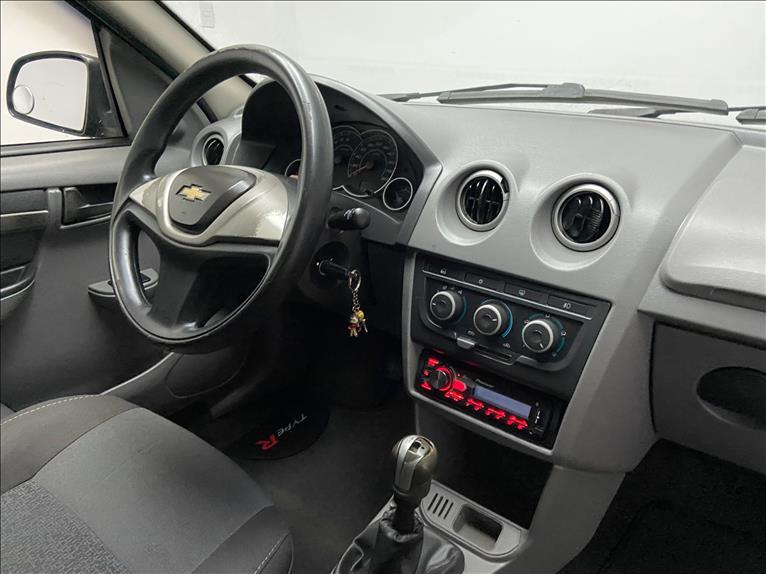 CHEVROLET Prisma - Foto