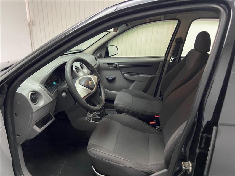 CHEVROLET Prisma - Foto