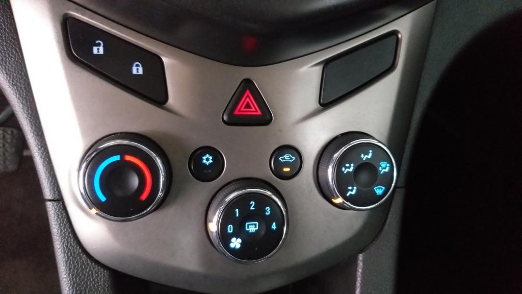 CHEVROLET Sonic Hatch - Foto