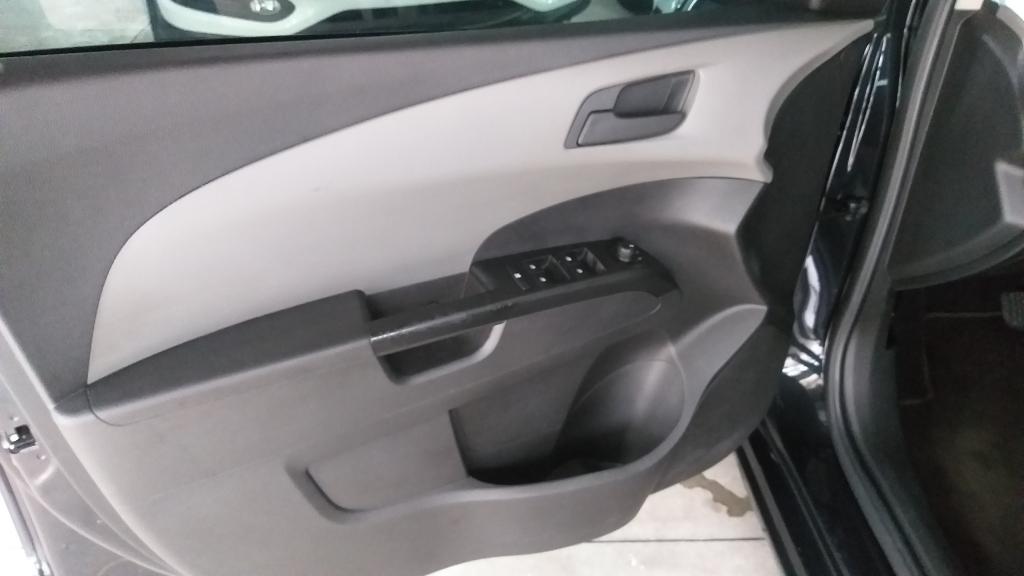 CHEVROLET Sonic Hatch - Foto