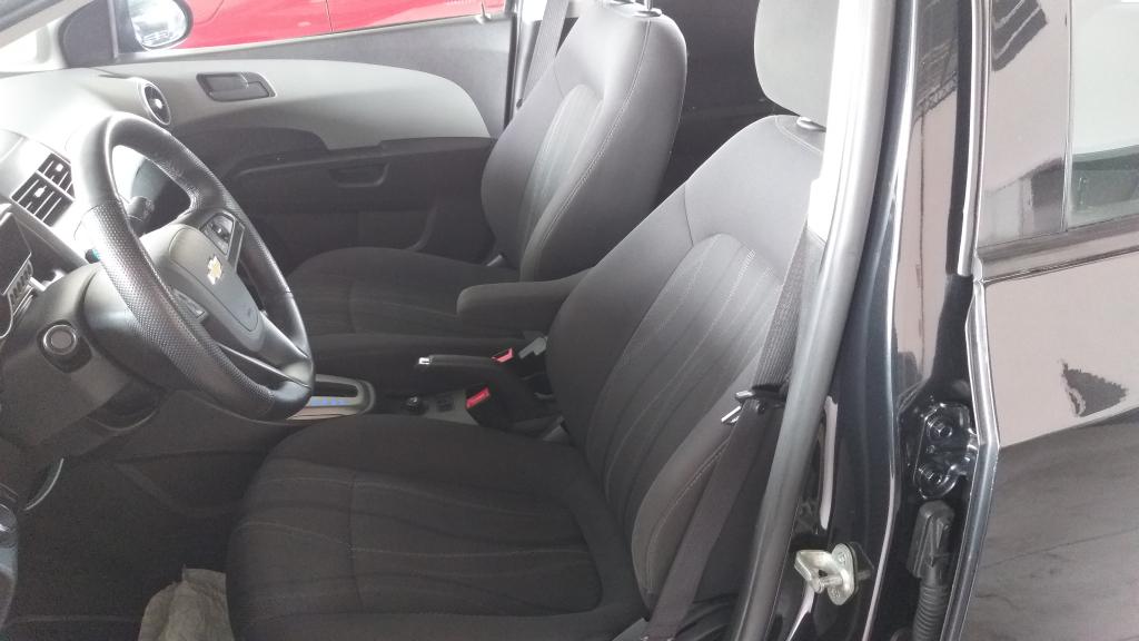 CHEVROLET Sonic Hatch - Foto