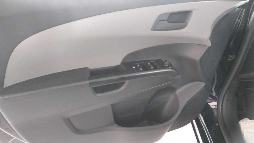 CHEVROLET Sonic Hatch - Foto