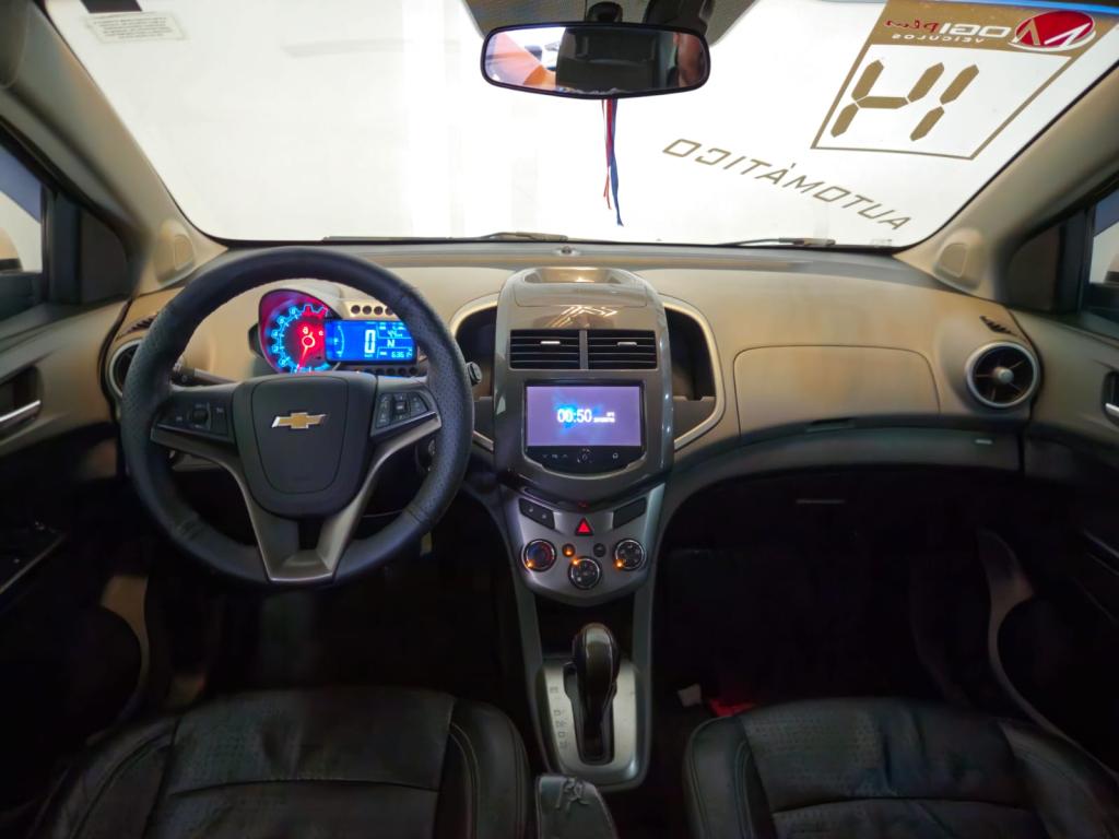 CHEVROLET Sonic Hatch - Foto