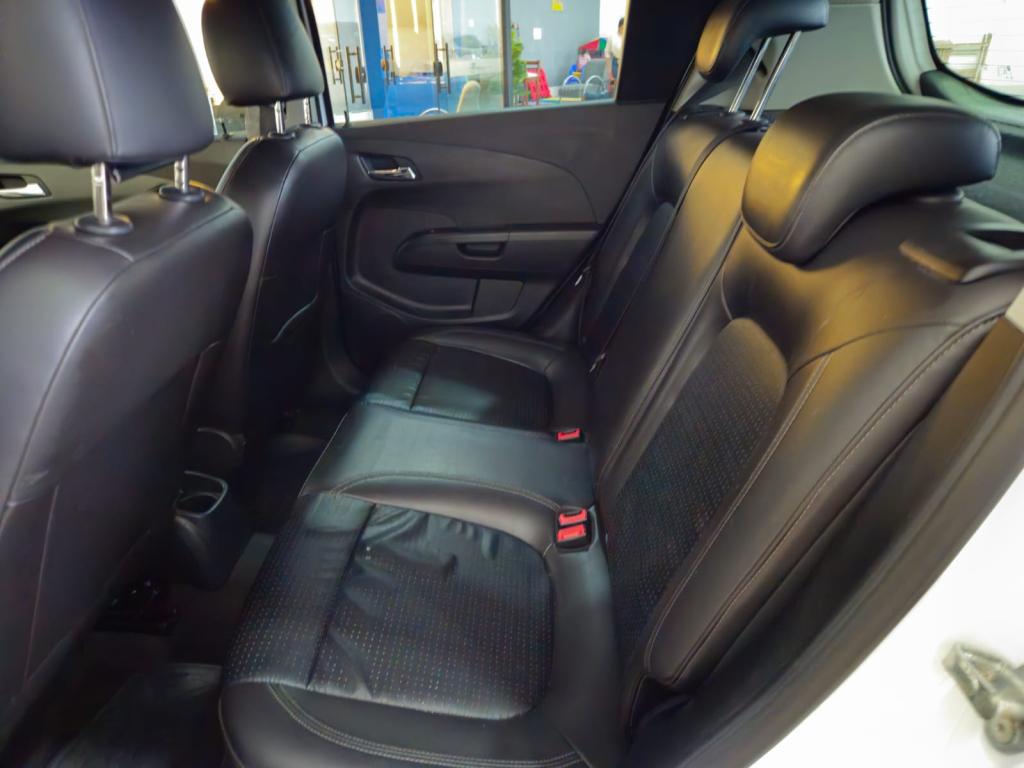 CHEVROLET Sonic Hatch - Foto