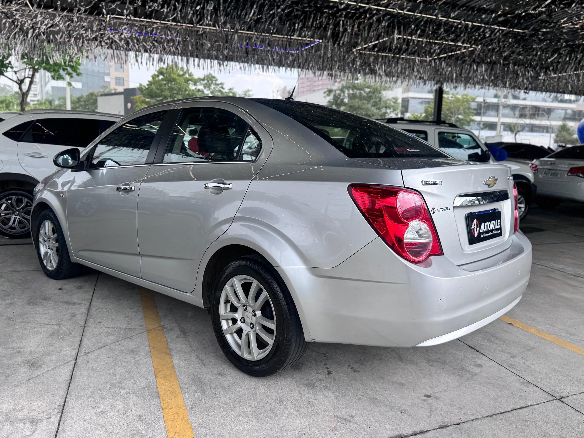 CHEVROLET Sonic Sedan - Foto