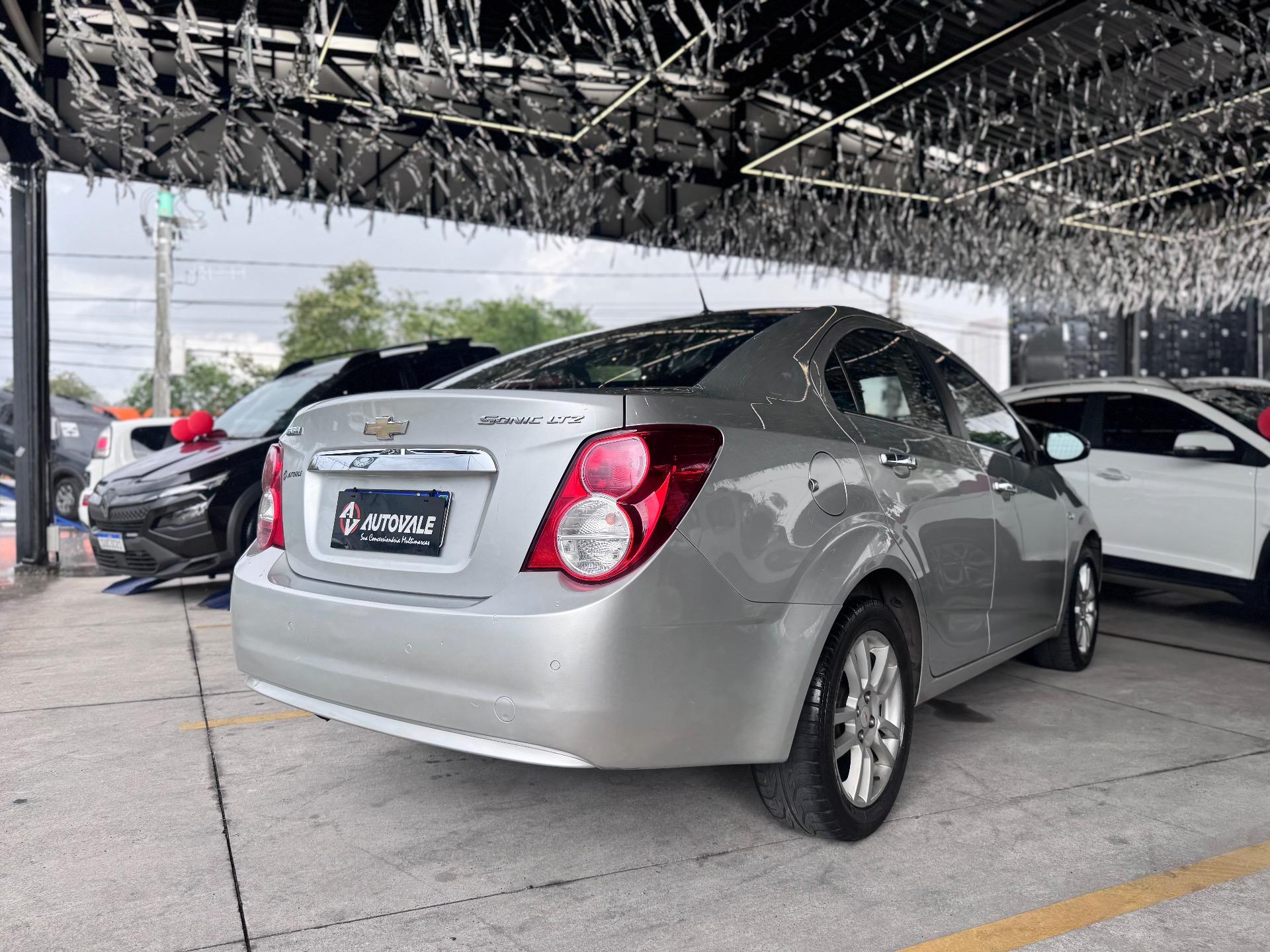 CHEVROLET Sonic Sedan - Foto