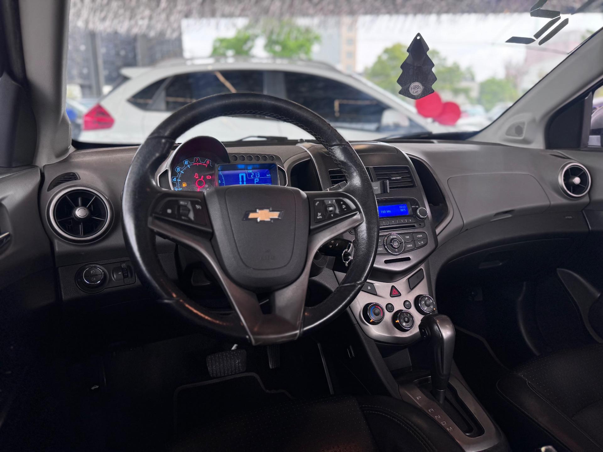 CHEVROLET Sonic Sedan - Foto