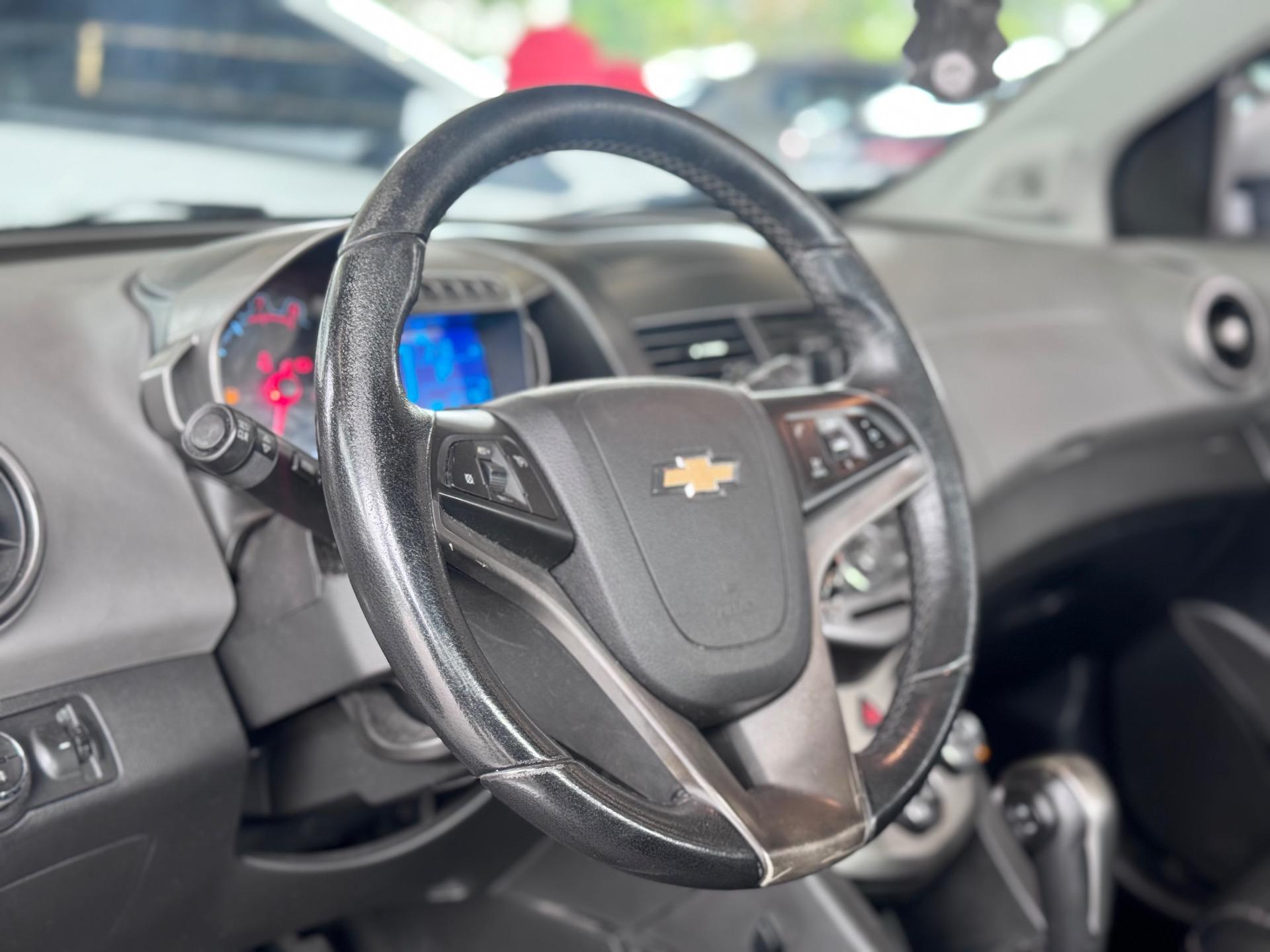 CHEVROLET Sonic Sedan - Foto