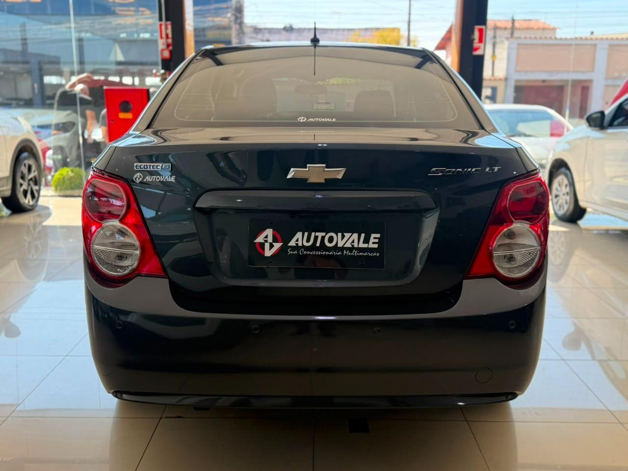 CHEVROLET Sonic Sedan - Foto