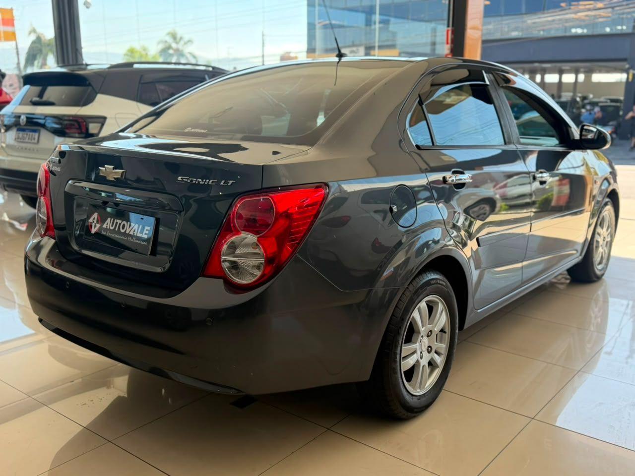 CHEVROLET Sonic Sedan - Foto