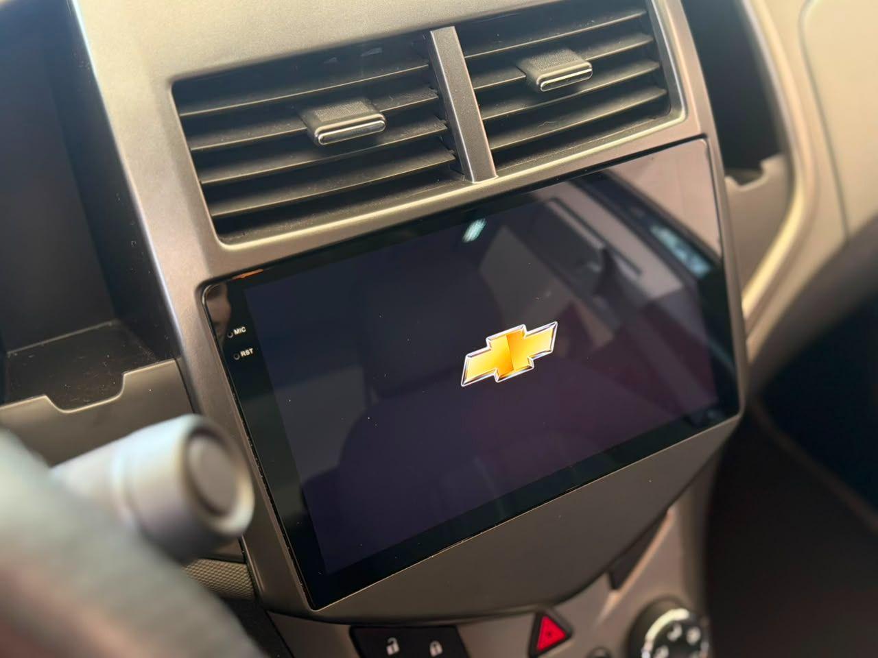 CHEVROLET Sonic Sedan - Foto