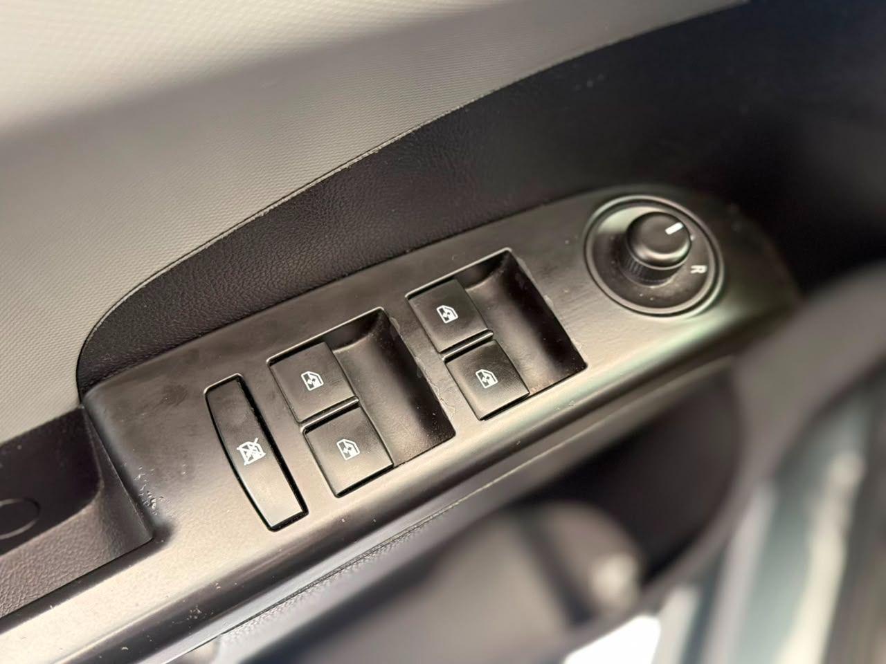 CHEVROLET Sonic Sedan - Foto