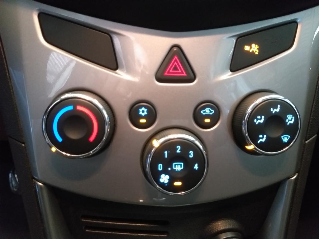 CHEVROLET Tracker - Foto