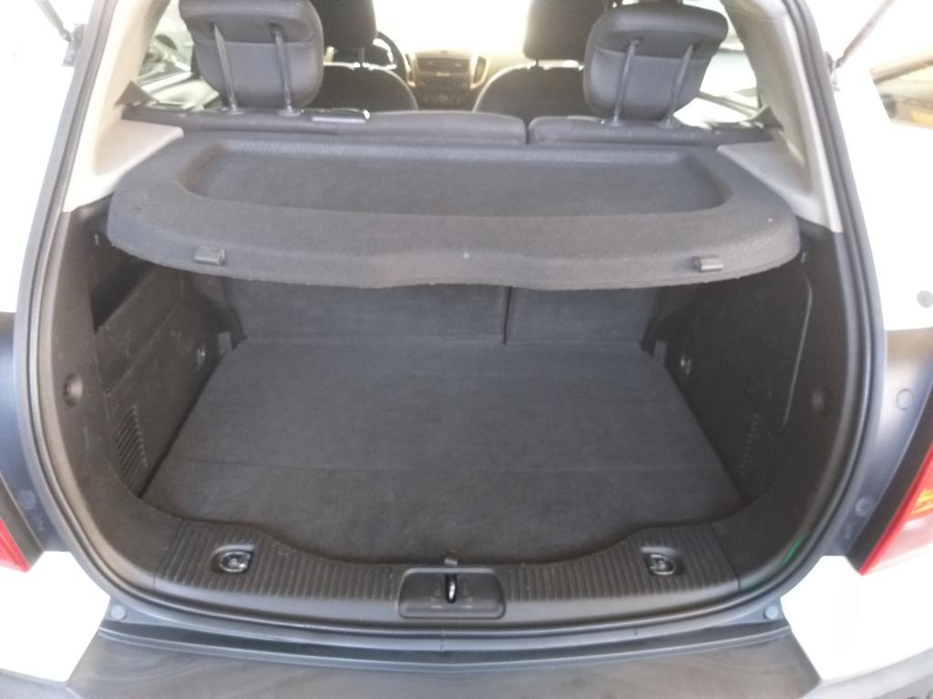 CHEVROLET Tracker - Foto