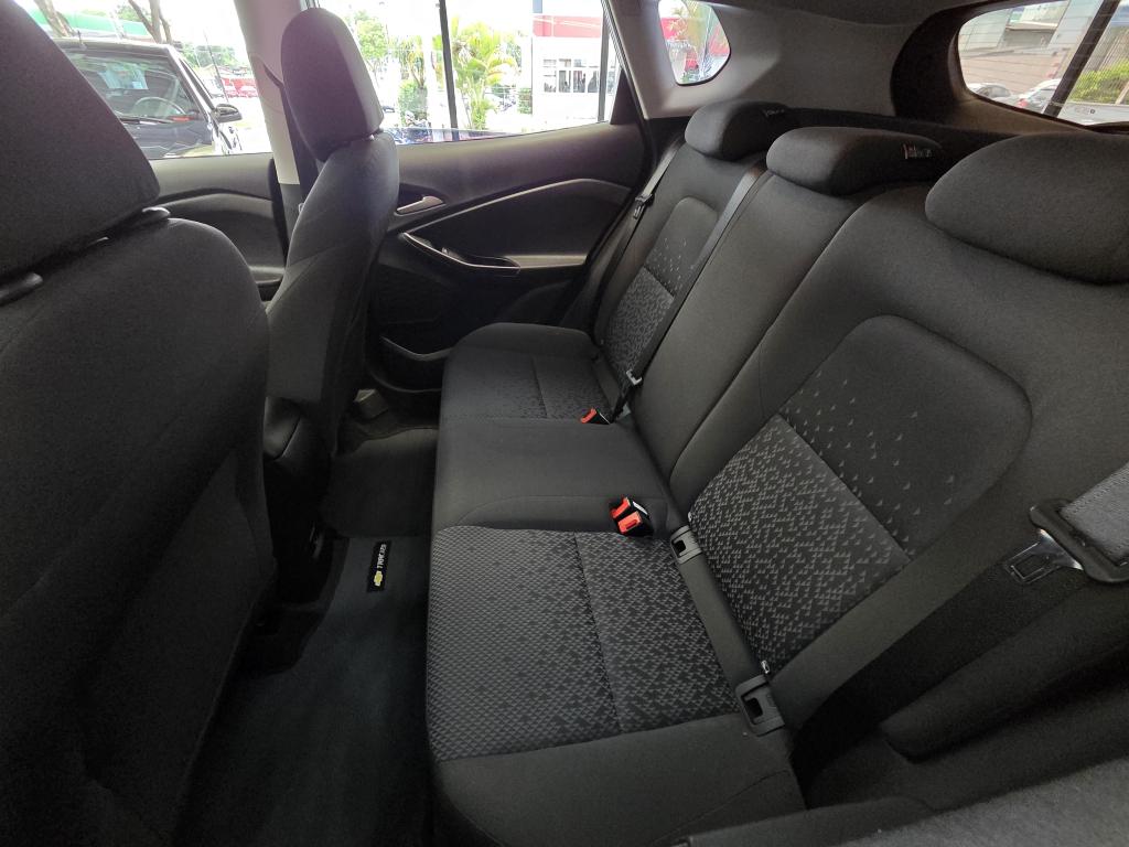 CHEVROLET Tracker - Foto