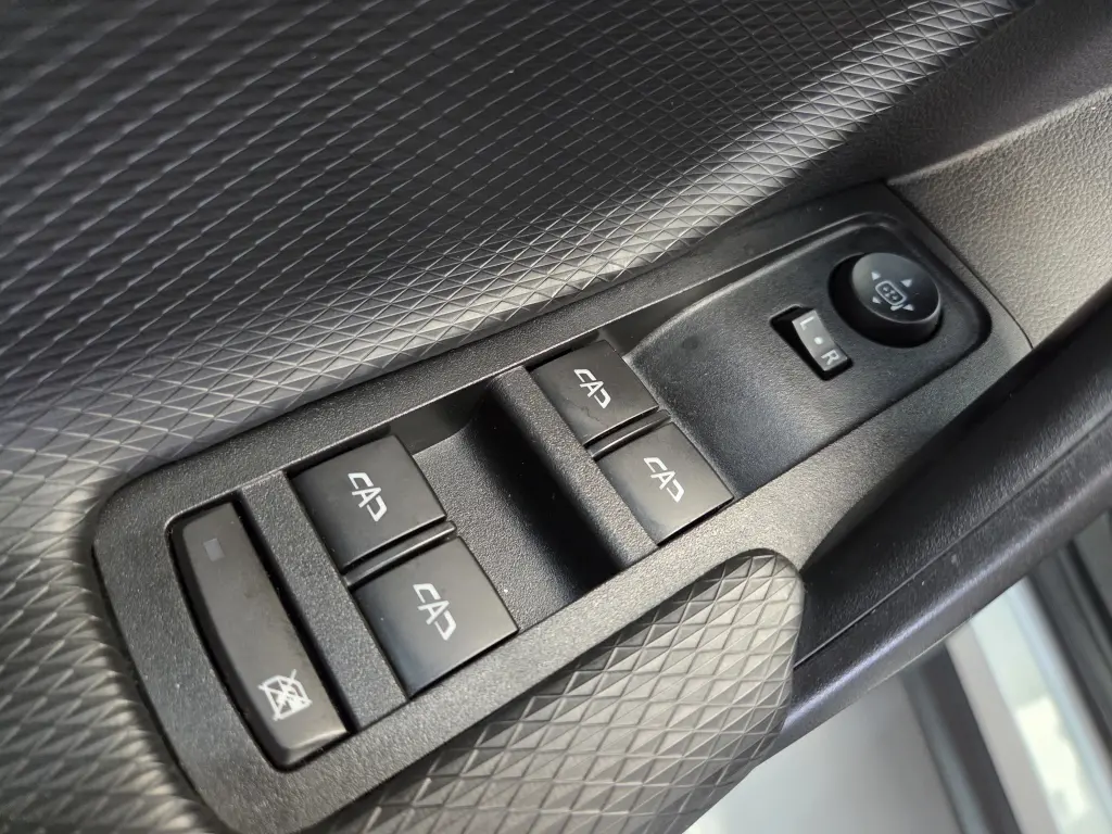 CHEVROLET Tracker - Foto