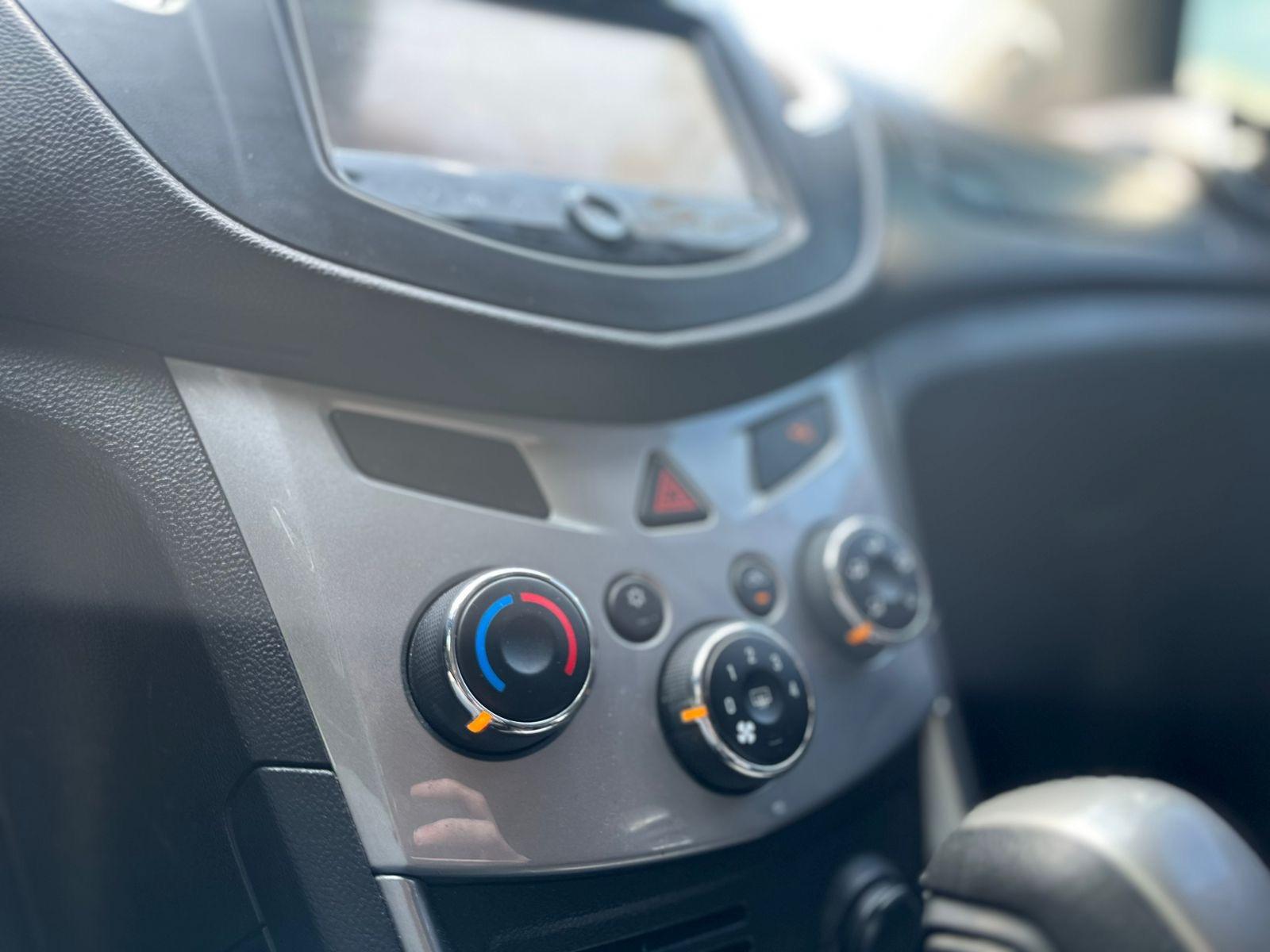 CHEVROLET Tracker - Foto