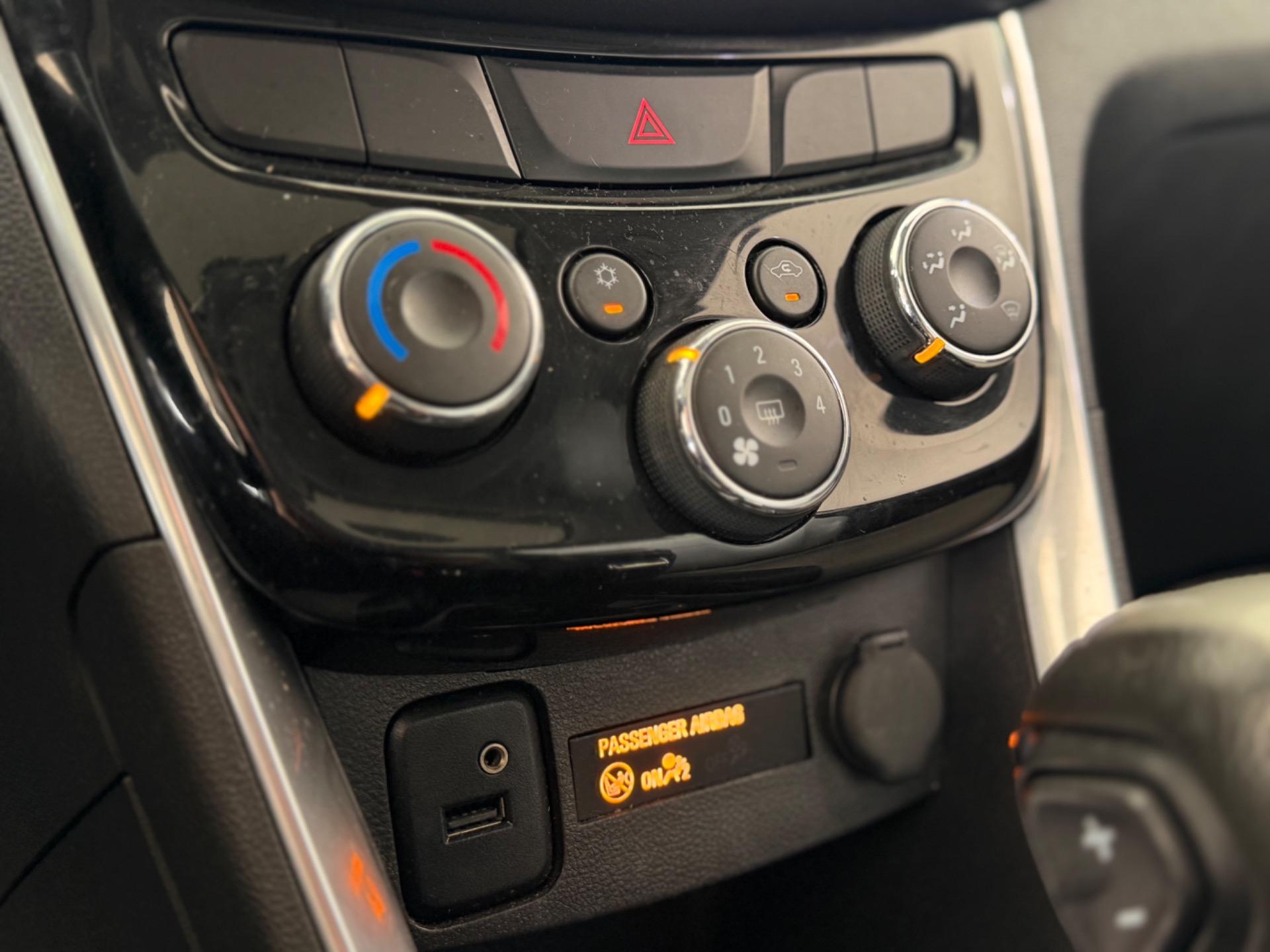 CHEVROLET Tracker - Foto