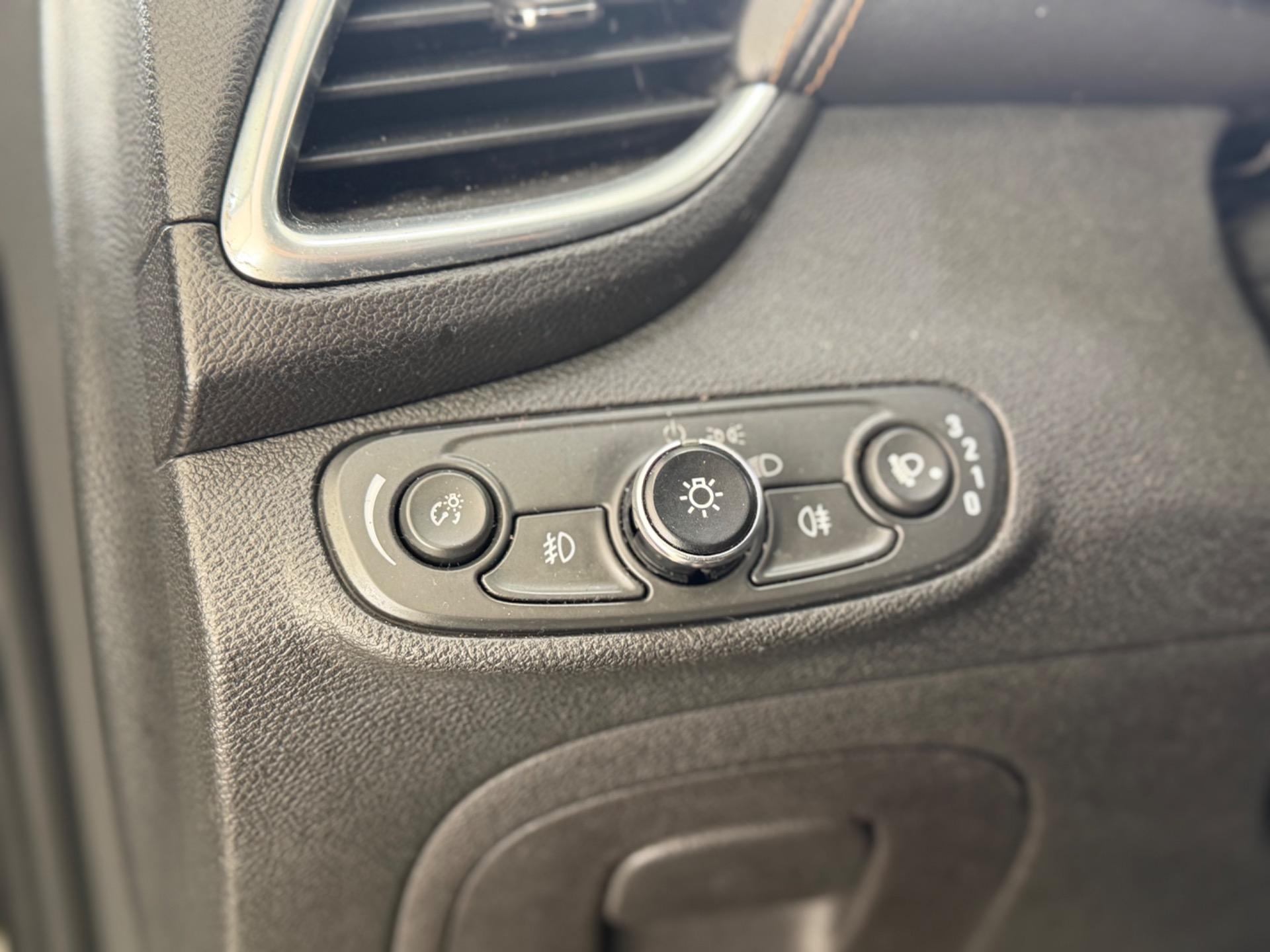 CHEVROLET Tracker - Foto