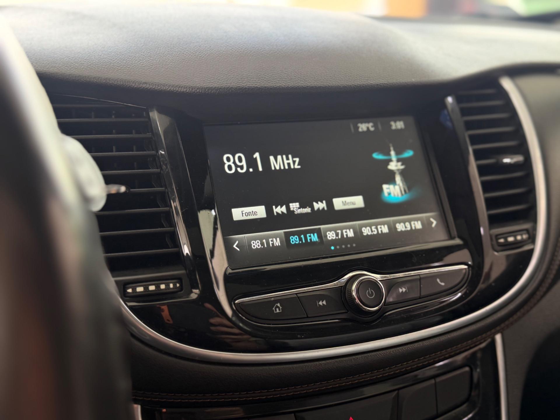 CHEVROLET Tracker - Foto