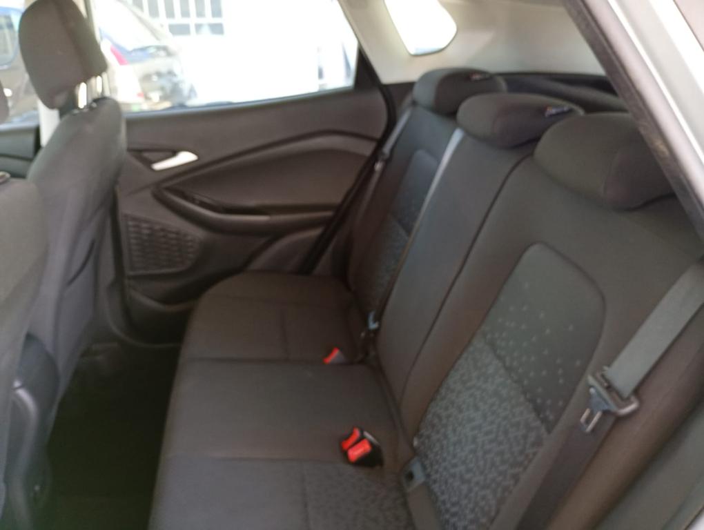 CHEVROLET Tracker - Foto