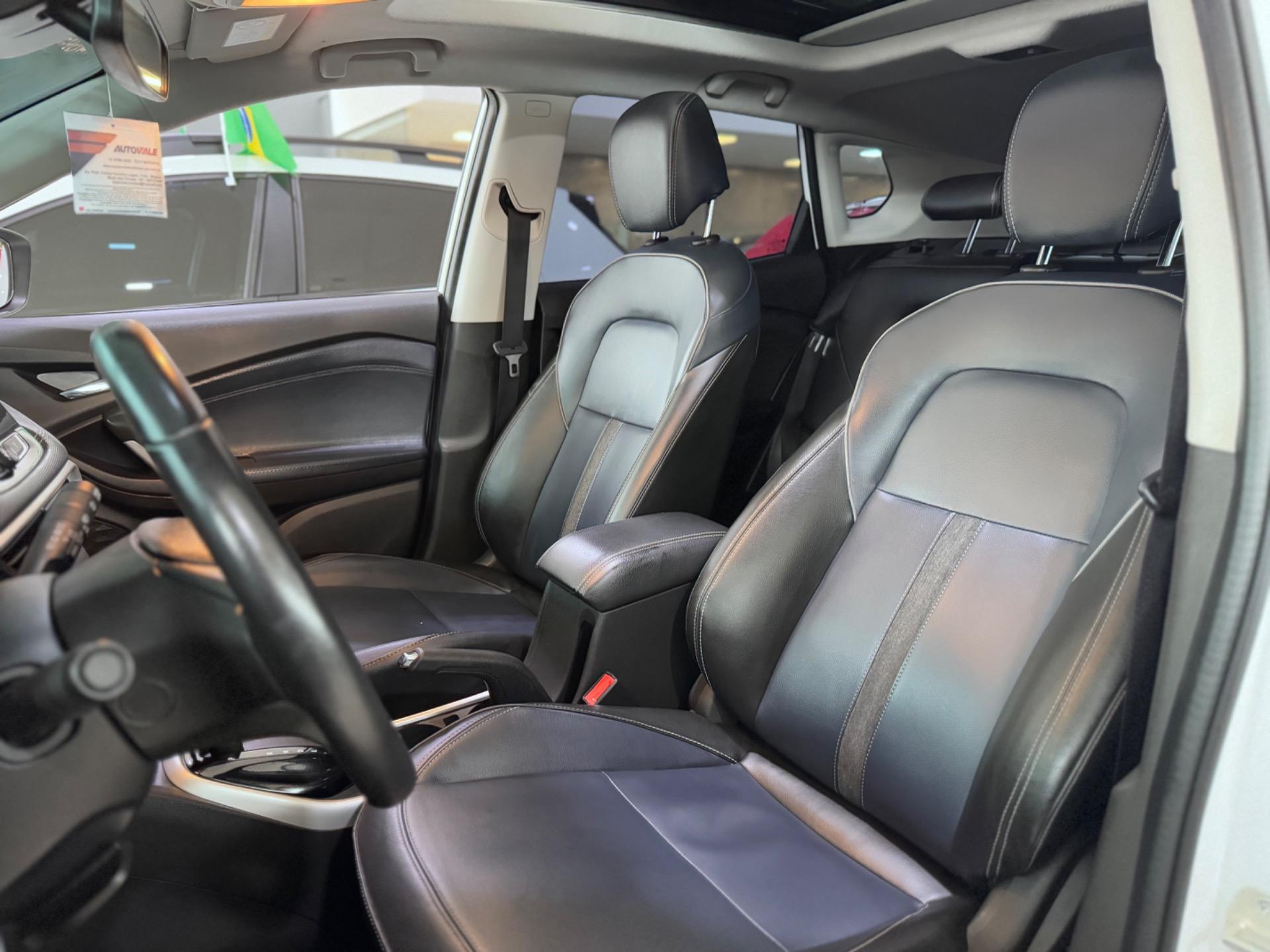 CHEVROLET Tracker - Foto