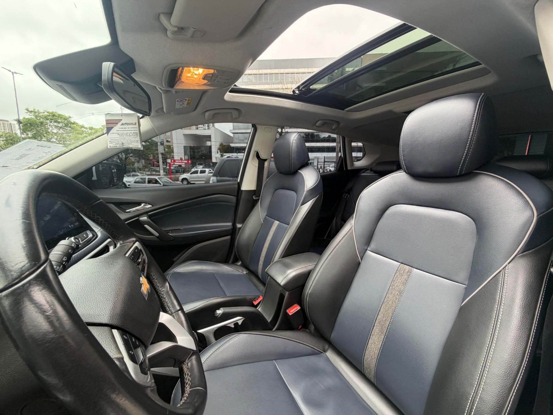 CHEVROLET Tracker - Foto