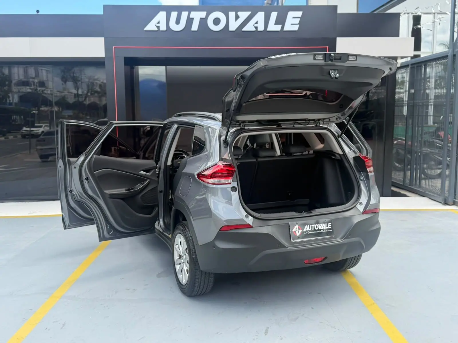 CHEVROLET Tracker - Foto