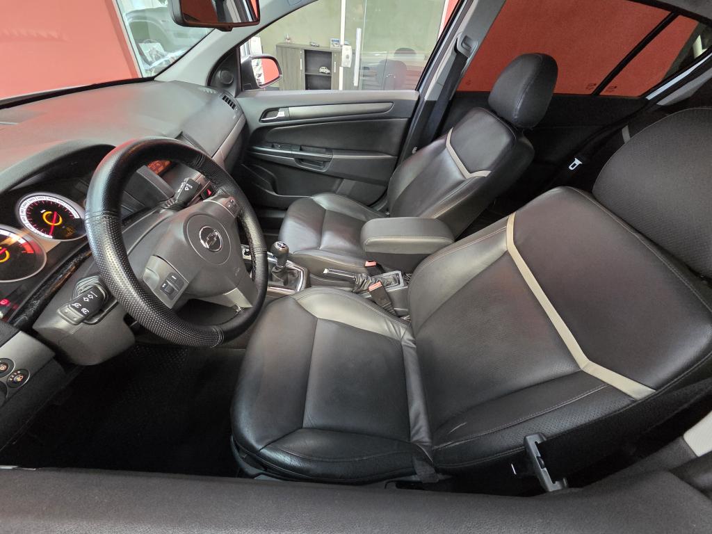 CHEVROLET Vectra Hatch - Foto