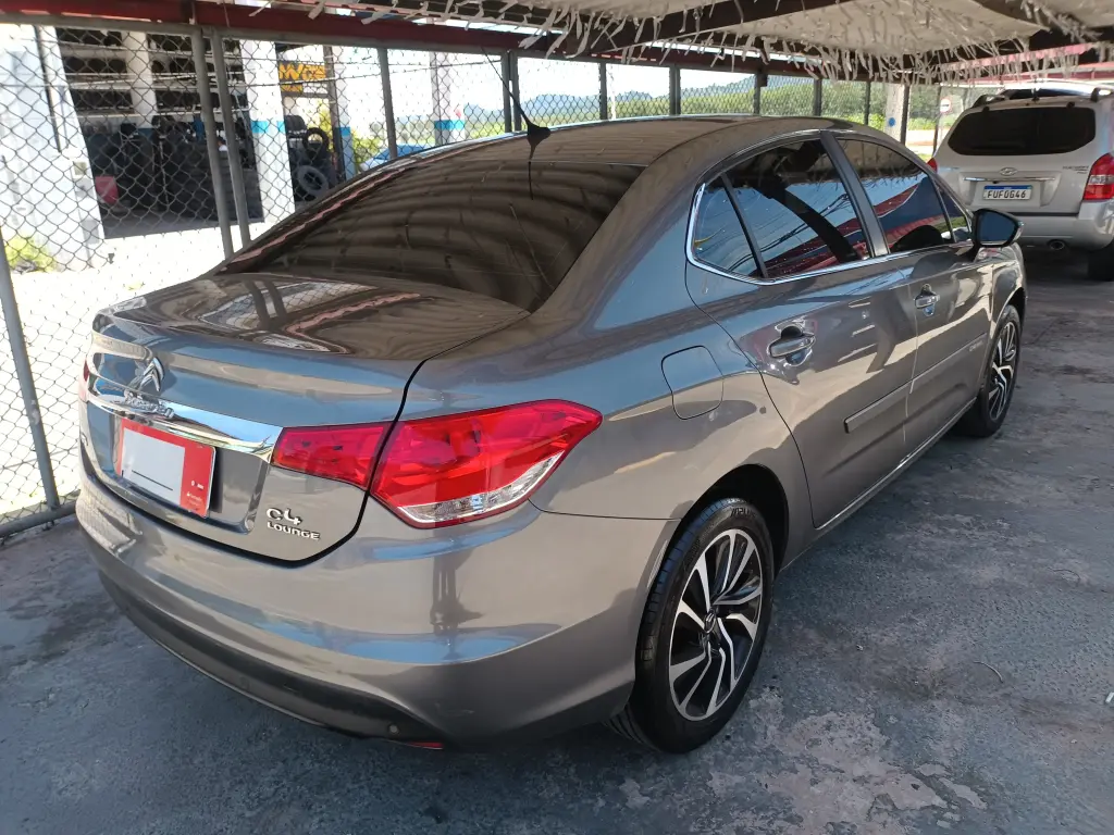CITROEN C4 Sedan - Foto