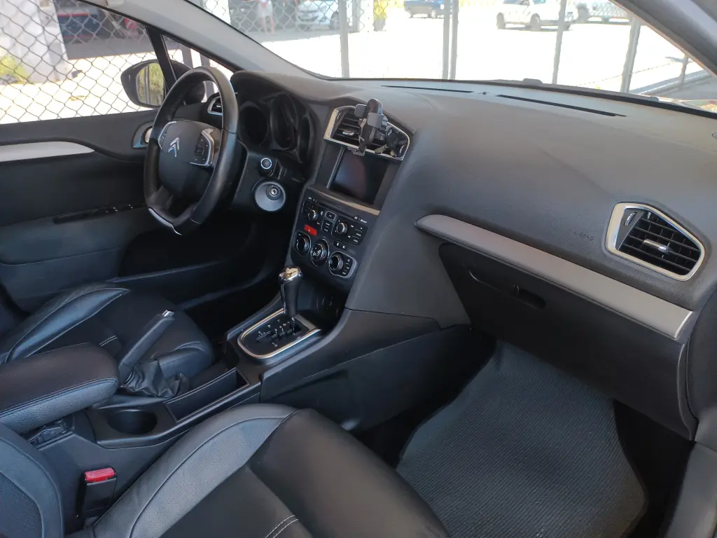 CITROEN C4 Sedan - Foto