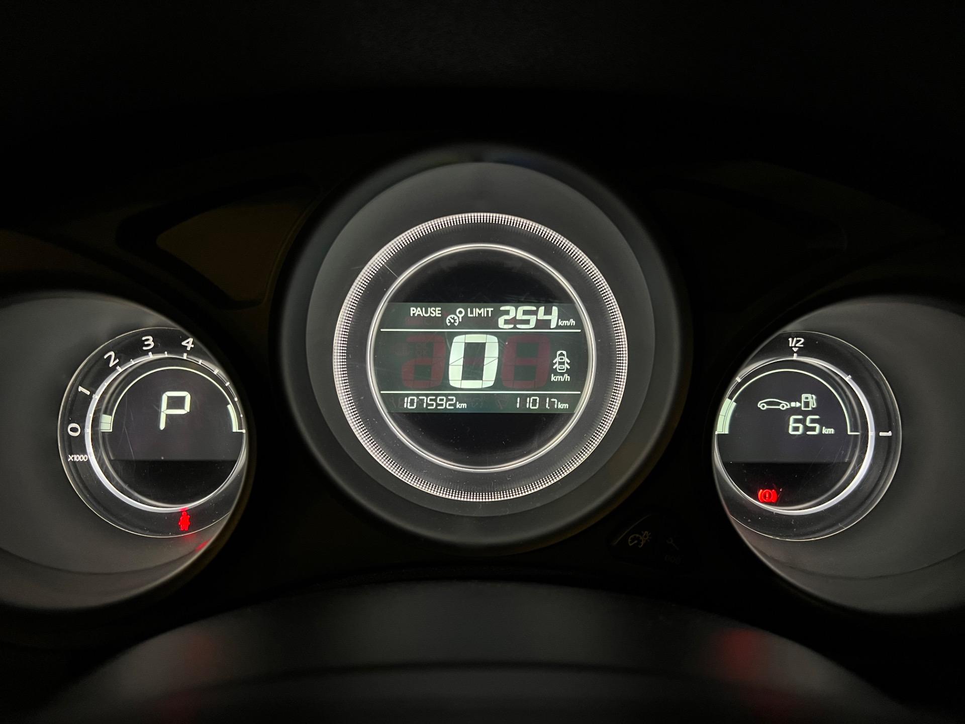 CITROEN C4 Sedan - Foto