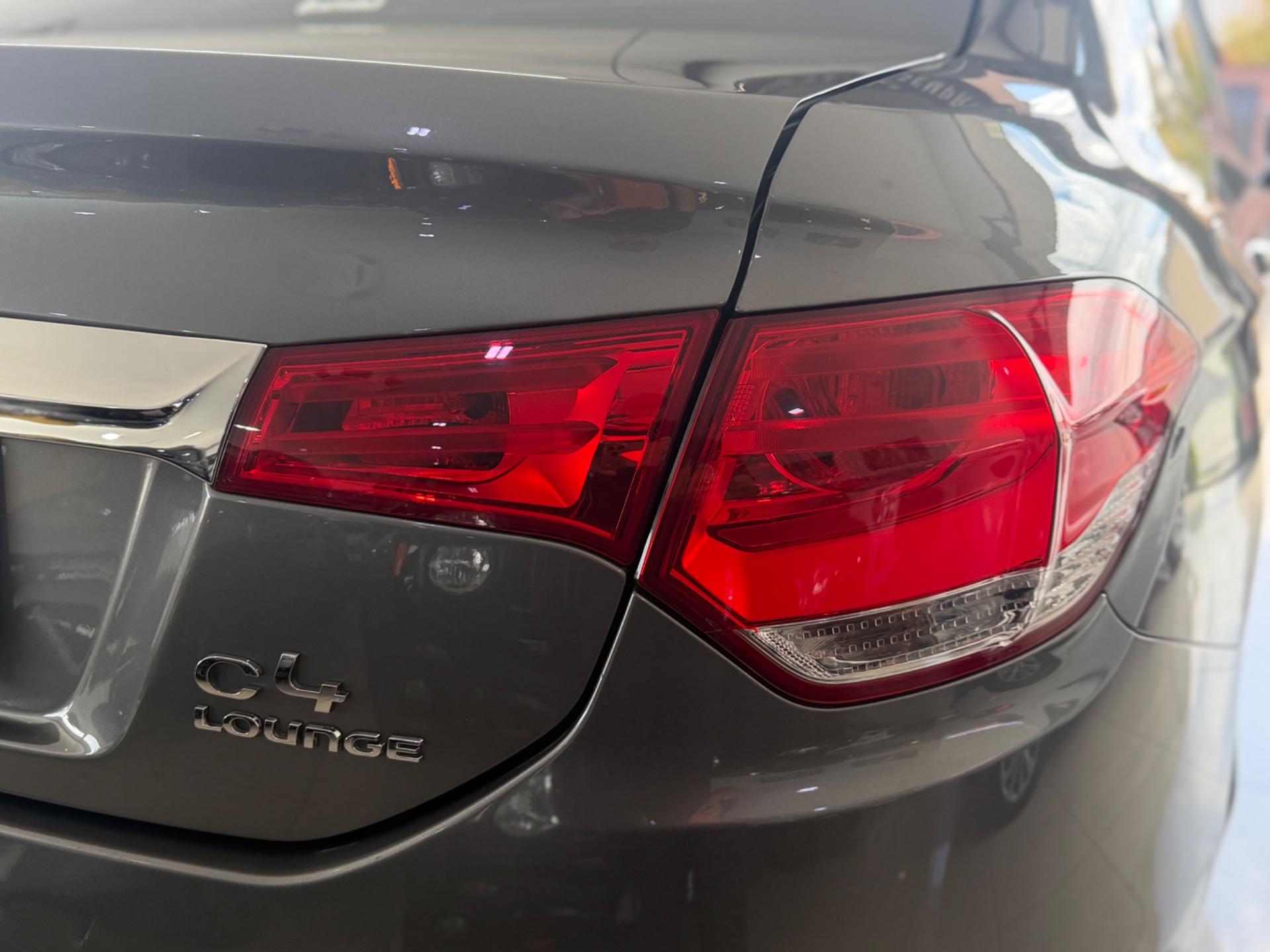 CITROEN C4 Sedan - Foto