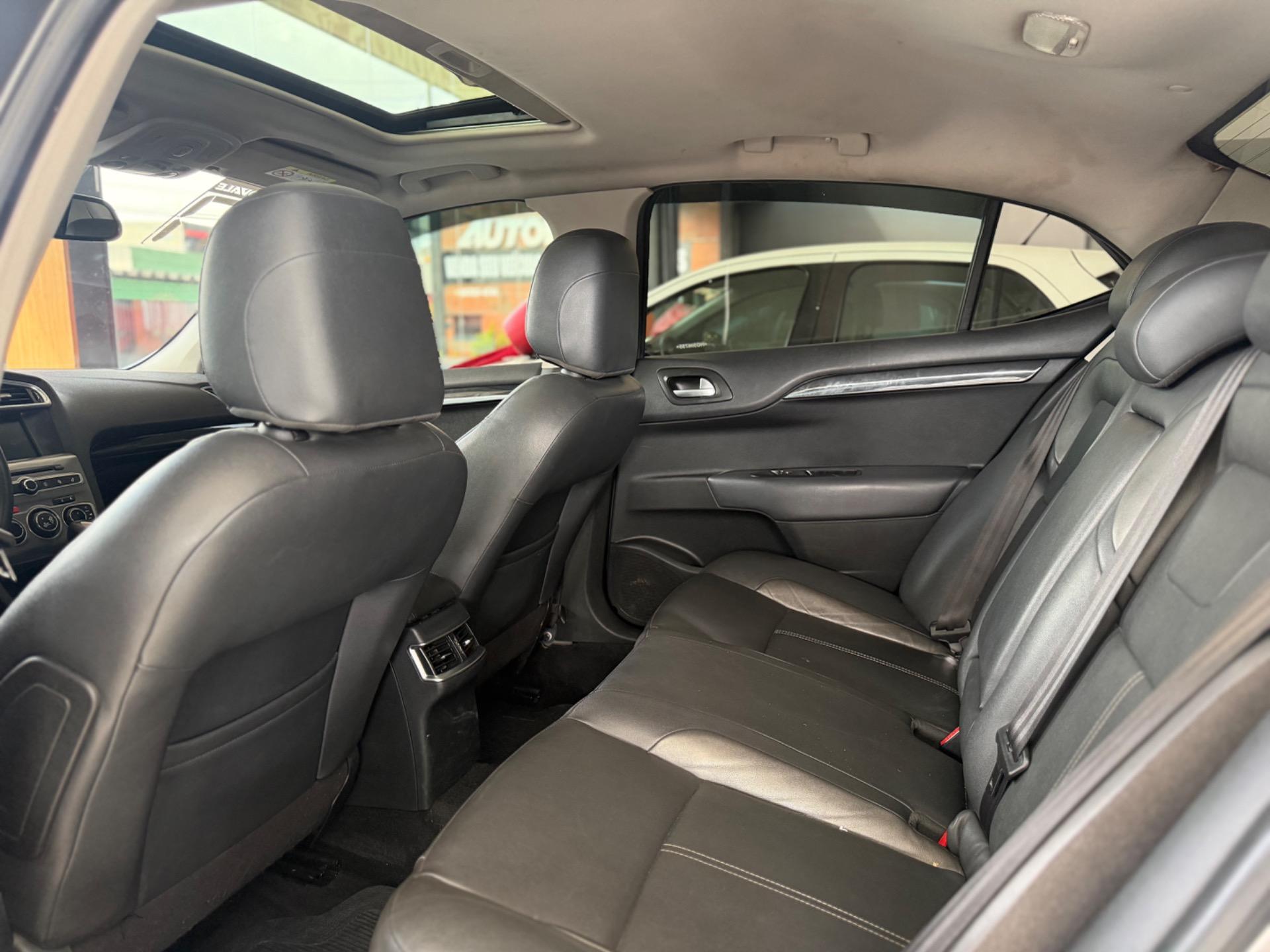 CITROEN C4 Sedan - Foto