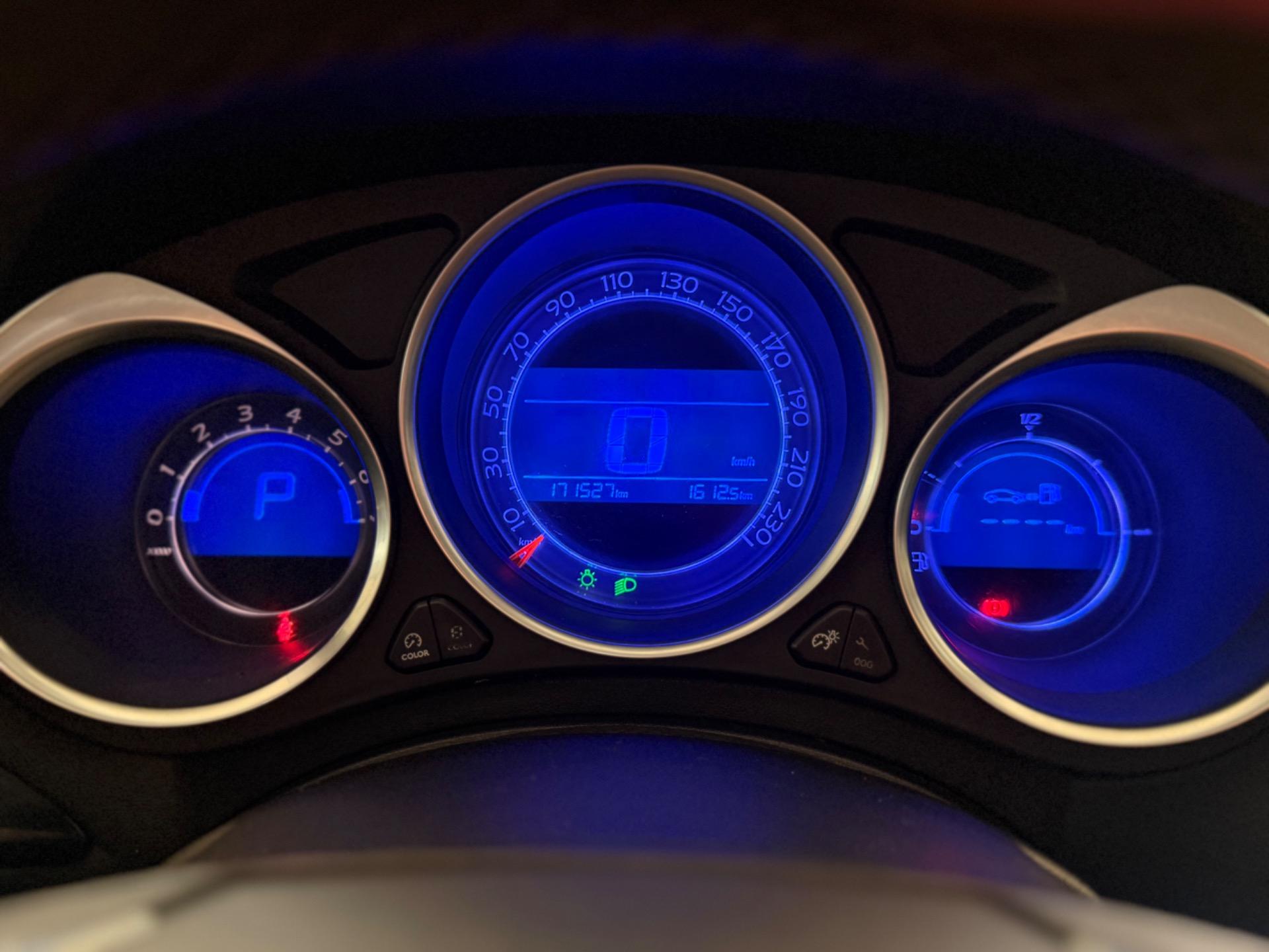 CITROEN C4 Sedan - Foto