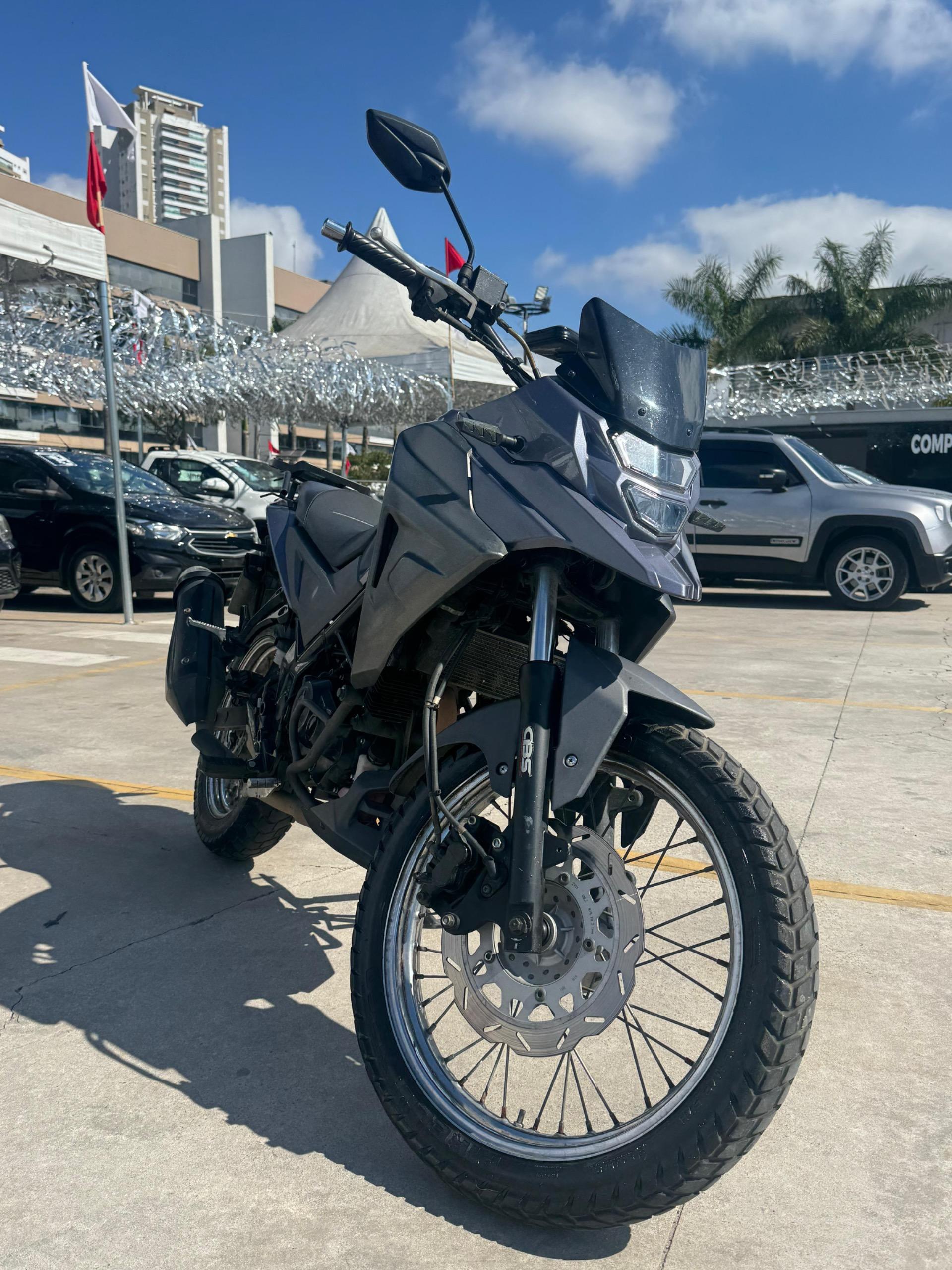 DAFRA Apache RTR 200