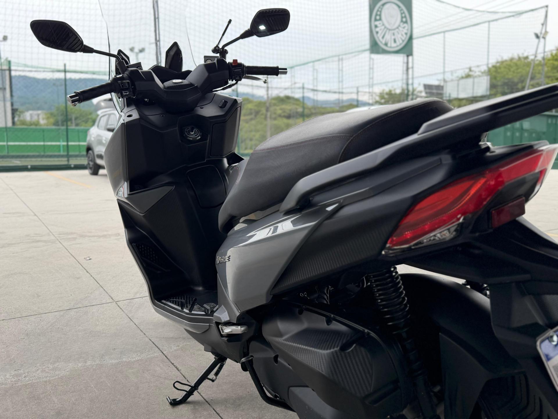 DAFRA Citycom 300 I - Foto