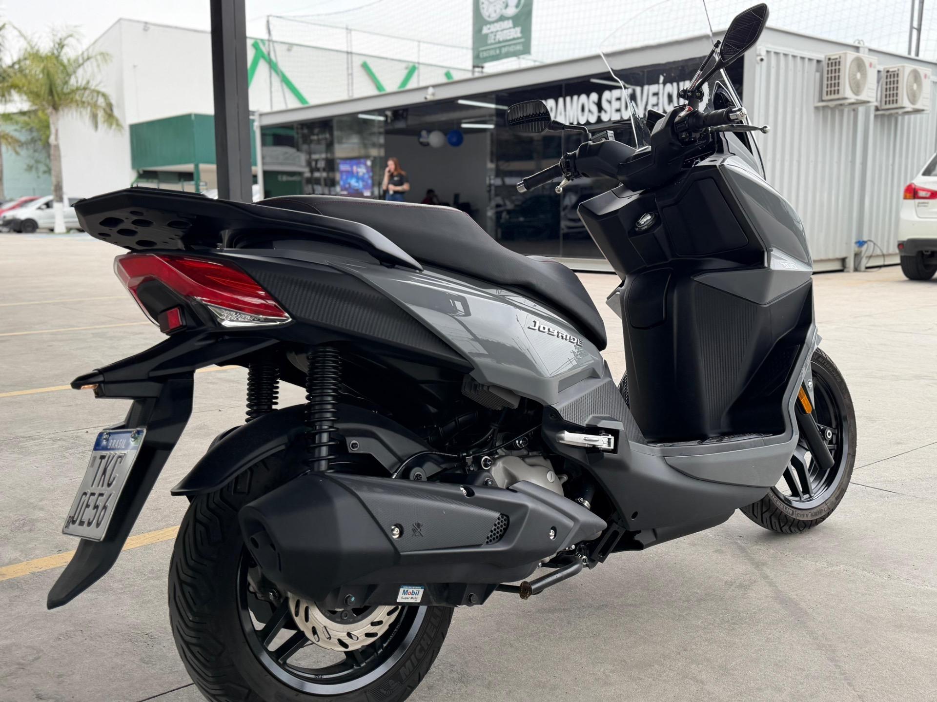 DAFRA Citycom 300 I - Foto