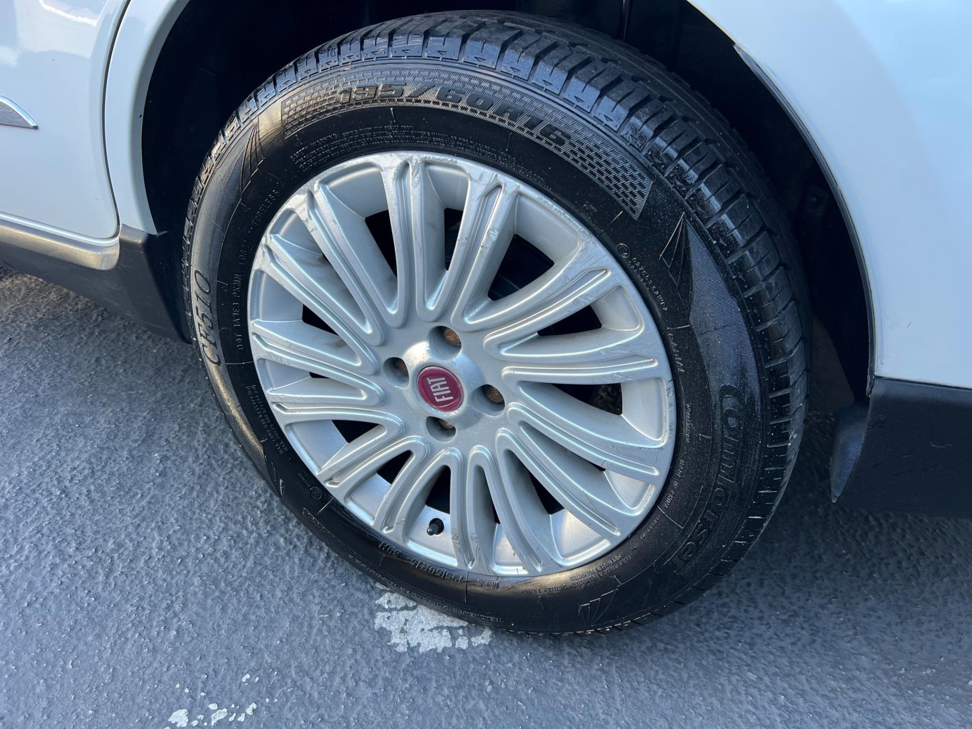 FIAT Grand Siena - Foto