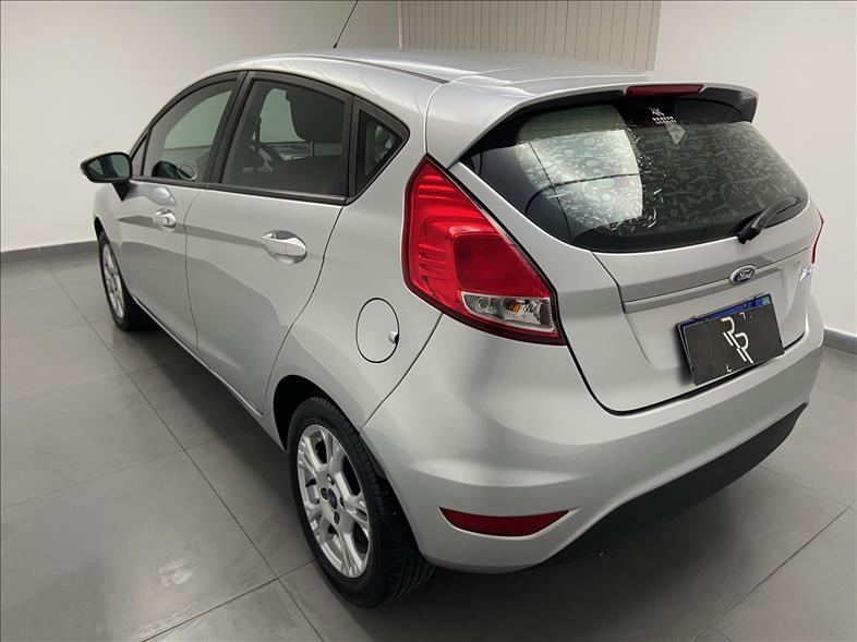FORD Fiesta Hatch - Foto